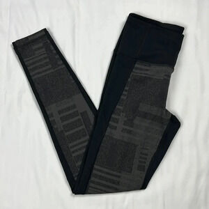 Under Aemour Heat Gear Women’s Small Print Legging‎ NEW